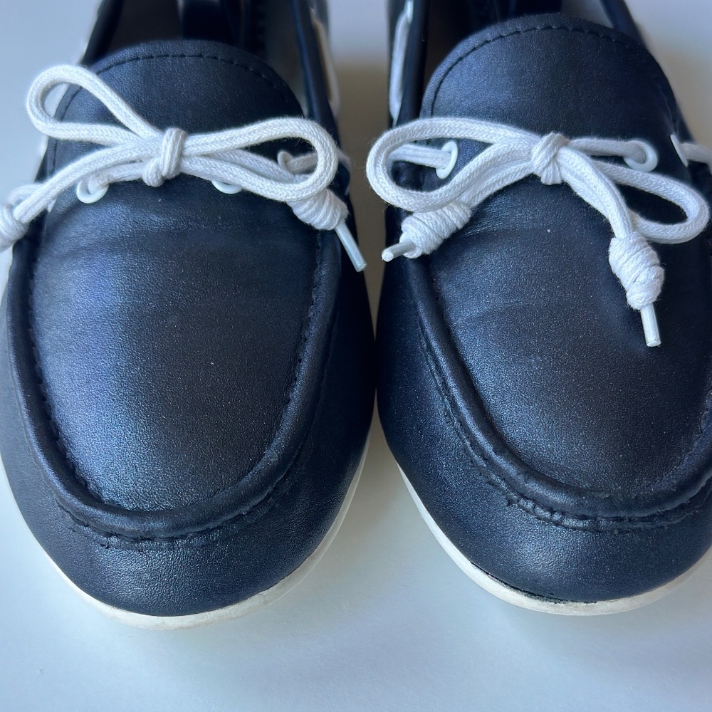Cole Haan Grand OS Boat Shoes 9.5W  Navy Leather Studded Heel - Picture 3 of 16